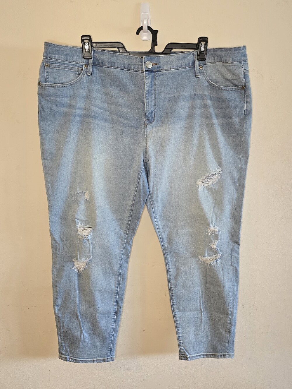 Boutique+ Ankle Jeans Women's Size 22W Light Wash Distressed Stretch Skinny Blue